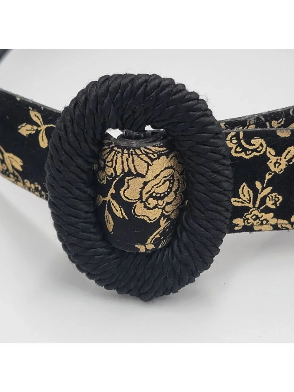 Vintage Black & Gold Floral Belt With Rope Buckle Size Small/Medium Made In USA